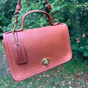 Coach Casino bag in classic British Tan!